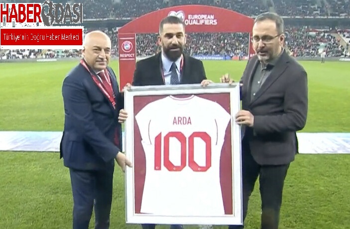 TFF Arda Turanı ödüllendirdi