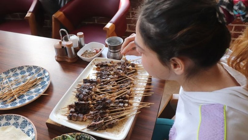 Ölümüne yarışma   Tek seferde hızlı ve aşırı yemek yemek ölümcül olabilir