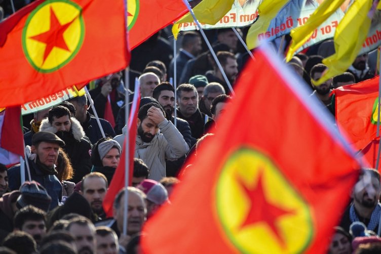 PKK sempatizanları Parisi yakıp yıktı Fransız basını arka çıktı Türkiyeyi hedef aldılar