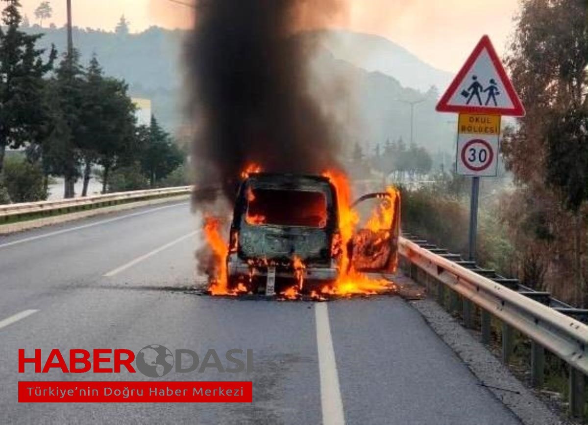 Seyir halindeki ticari araç alev topuna döndü