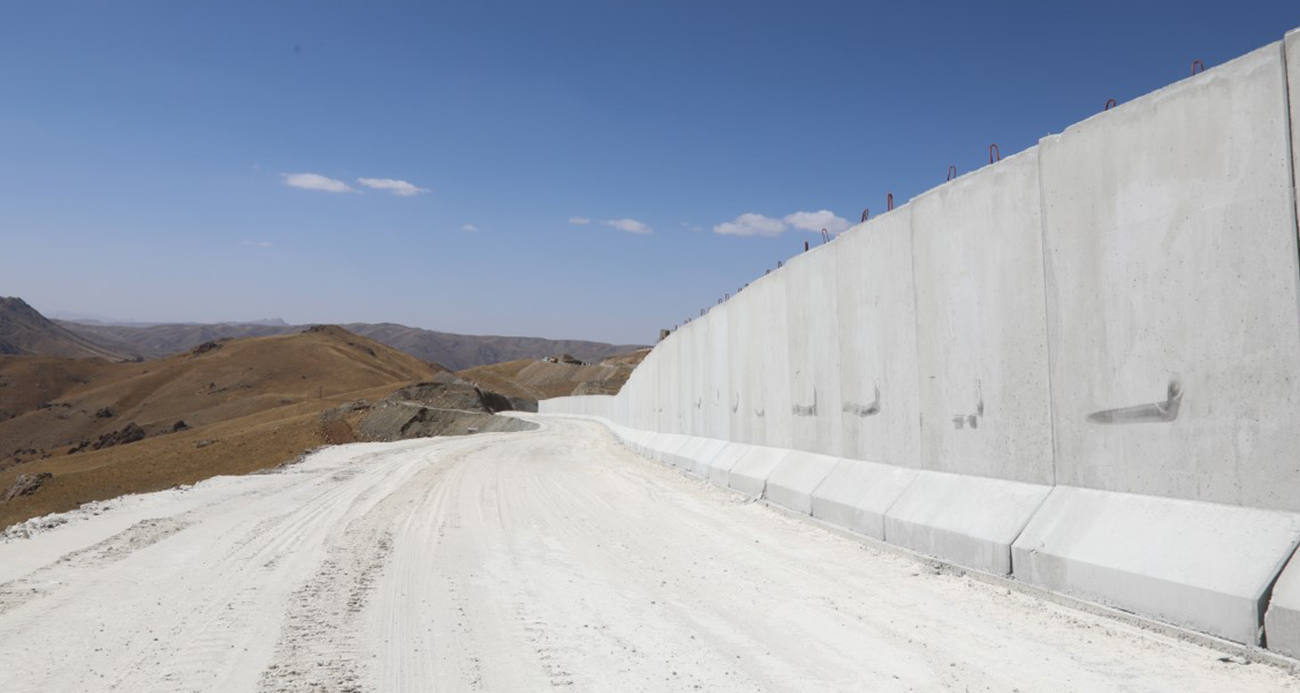 Van İran sınırında güvenlik duvarı çalışmaları devam ediyor