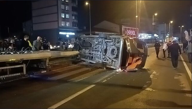 Zonguldakta midibüsün devrildiği kazada 7 kişi yaralandı