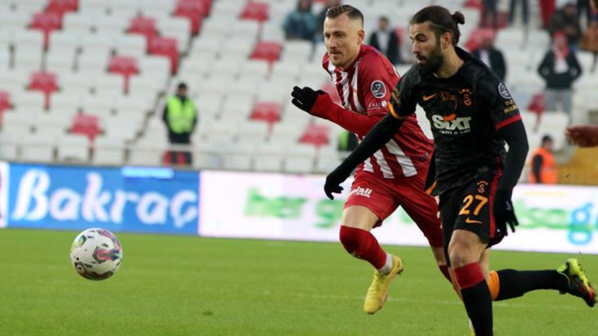 Aslan liderliği bırakmadı Galatasaray Sivassporu deplasmanda 2-1 lik skorla mağlup etti