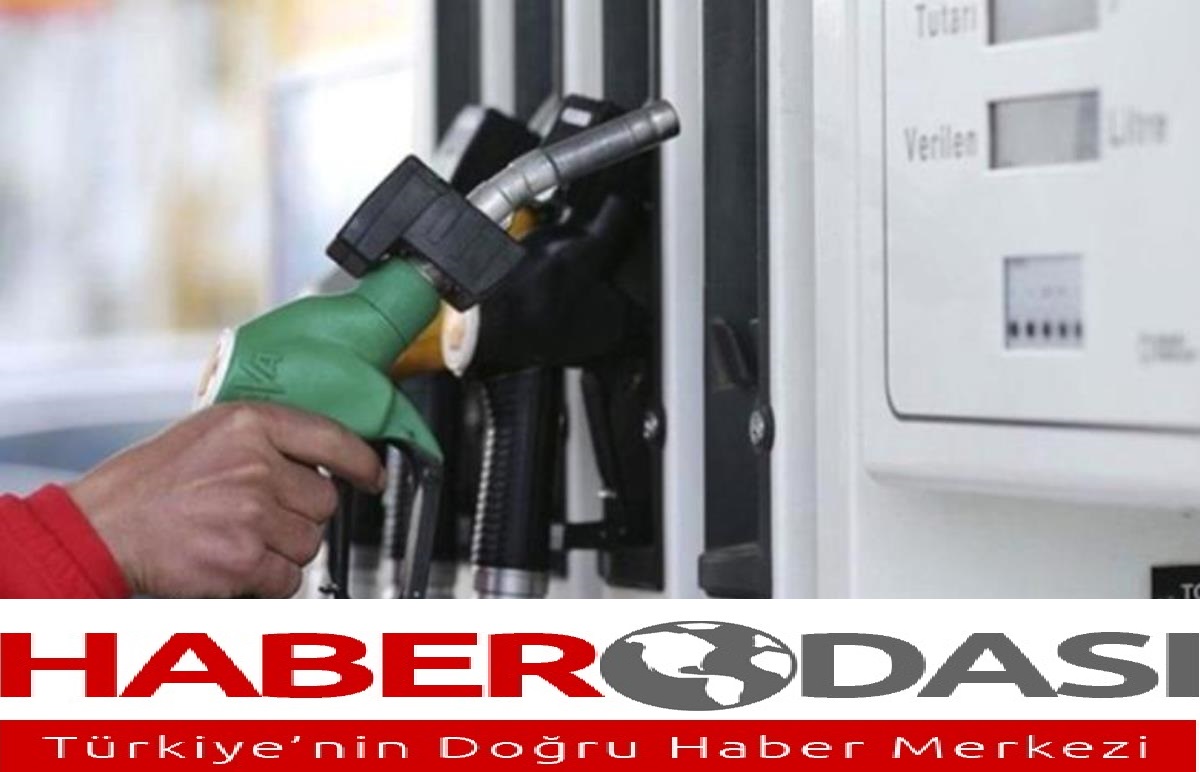 2023 yılında akaryakıt fiyatları ilk kez değişti  Benzine indirim