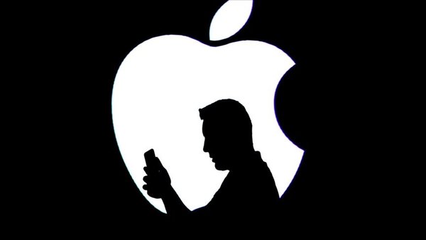 iPhone üreticisi Apple çakıldı