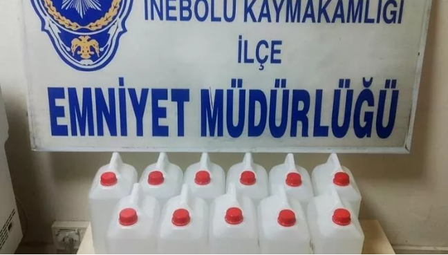 FETÖ den ihraç edilen binbaşının evinde 55 litre etil alkol ele geçirildi