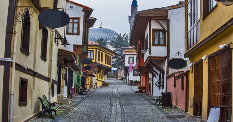 Eskişehirde Ne Yenir Eskişehirin En Meşhur Yemeği Yöresel Yiyecekleri ve Tatlıları